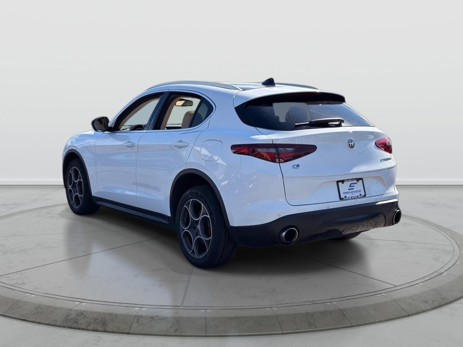 Used 2019 Alfa Romeo Stelvio Ti Lusso w/ Quick Order Package 22X Lusso AWD/4WD image 6