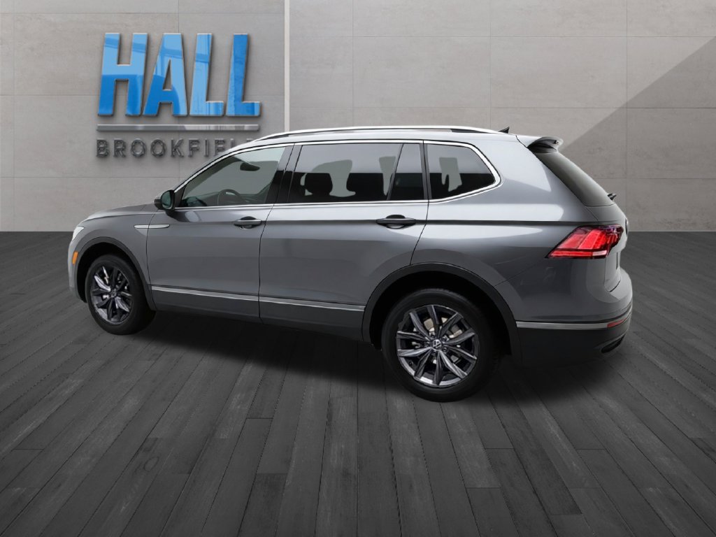 Certified 2024 Volkswagen Tiguan SE AWD/4WD image 4