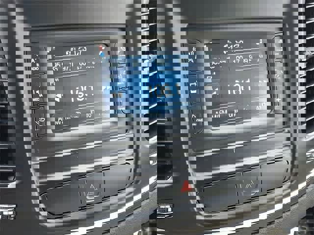 Used 2016 Chrysler 200 Limited image 19