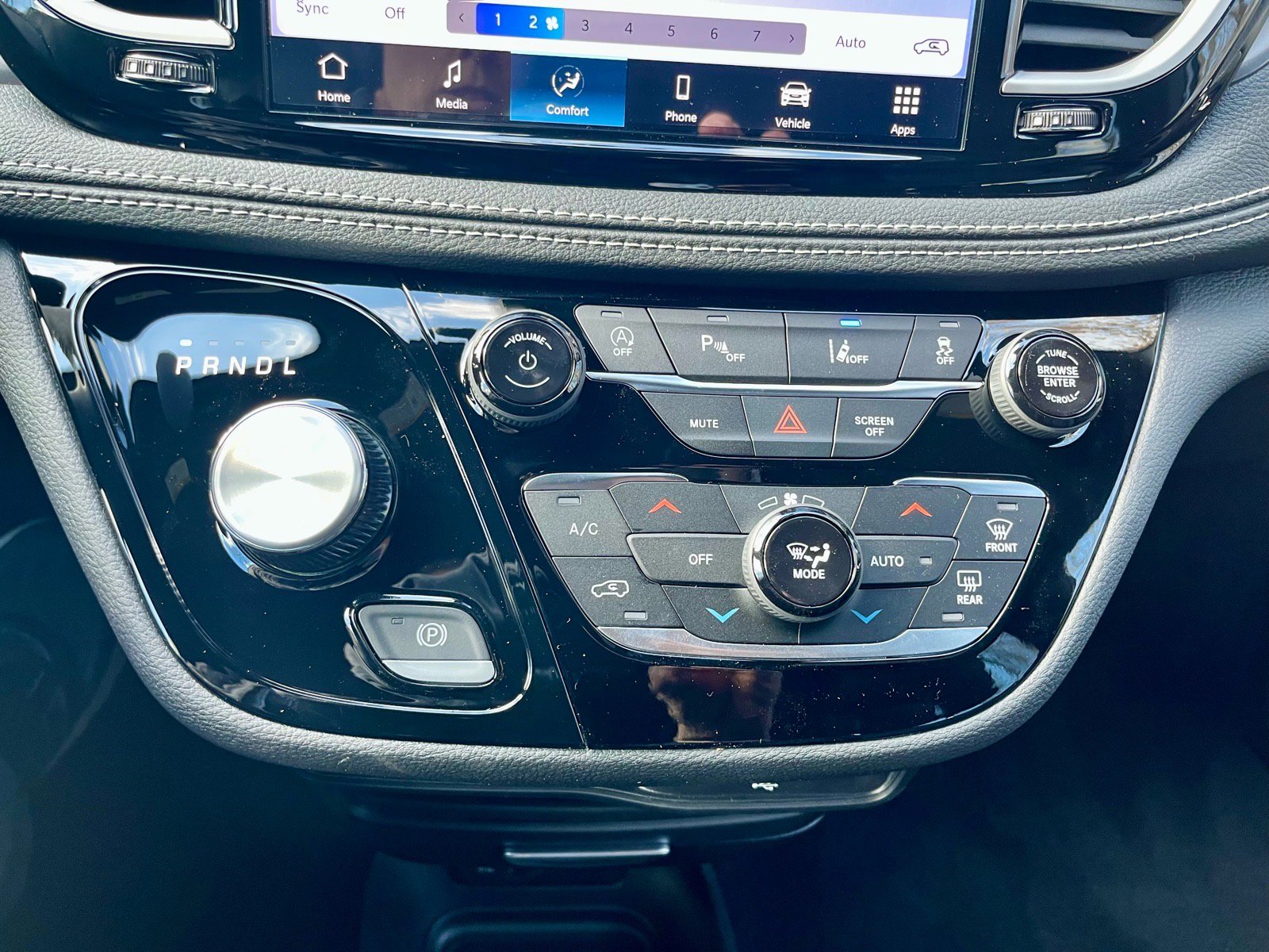 New 2026 Chrysler Pacifica Select image 29