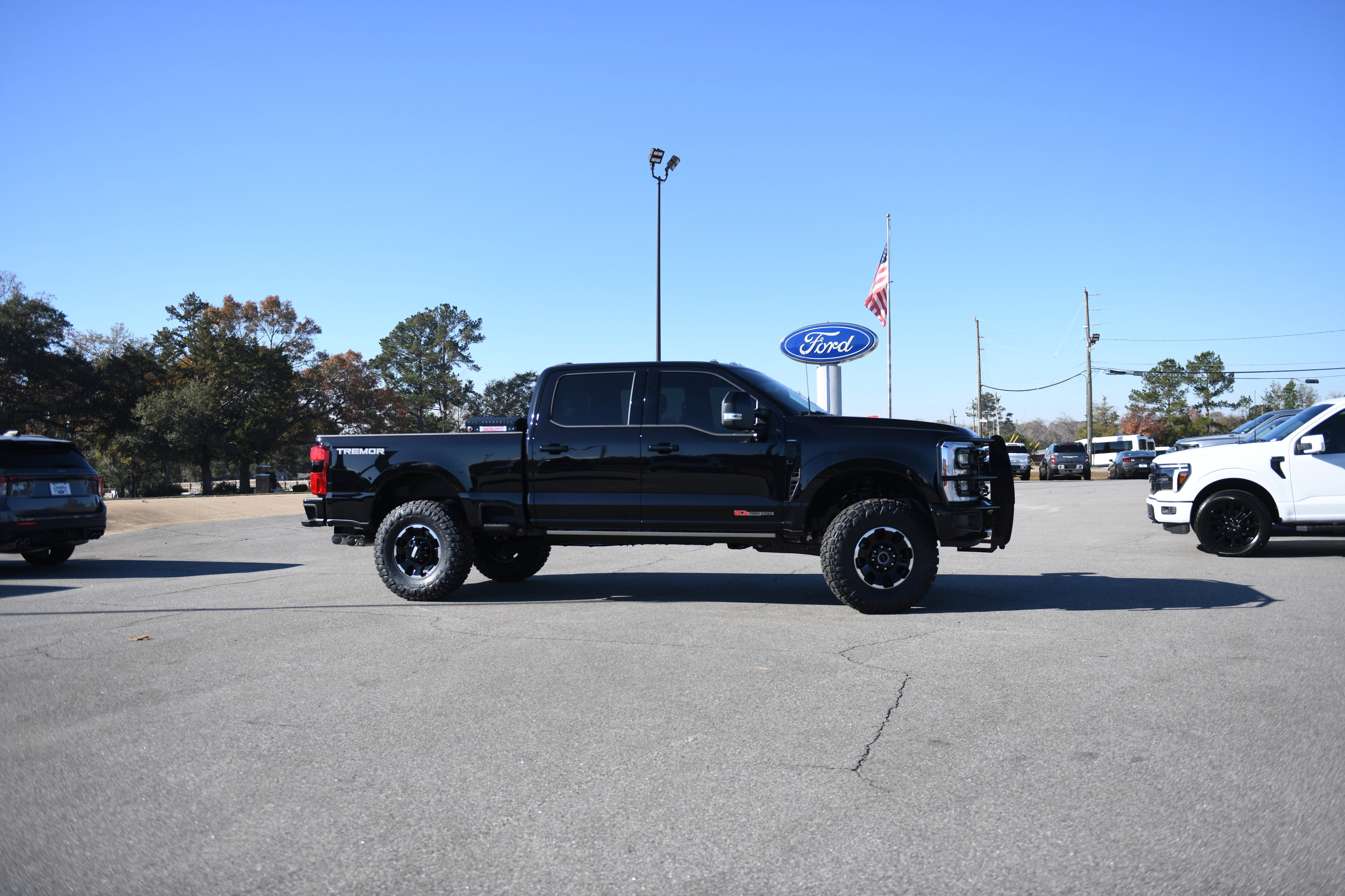 New 2026 Ford F250 Lariat w/ Tremor Off-Road Package image 2