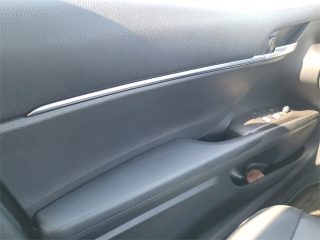 Used 2024 Toyota Camry SE image 33