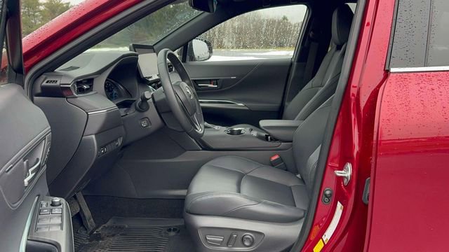Certified 2023 Toyota Venza Nightshade image 16