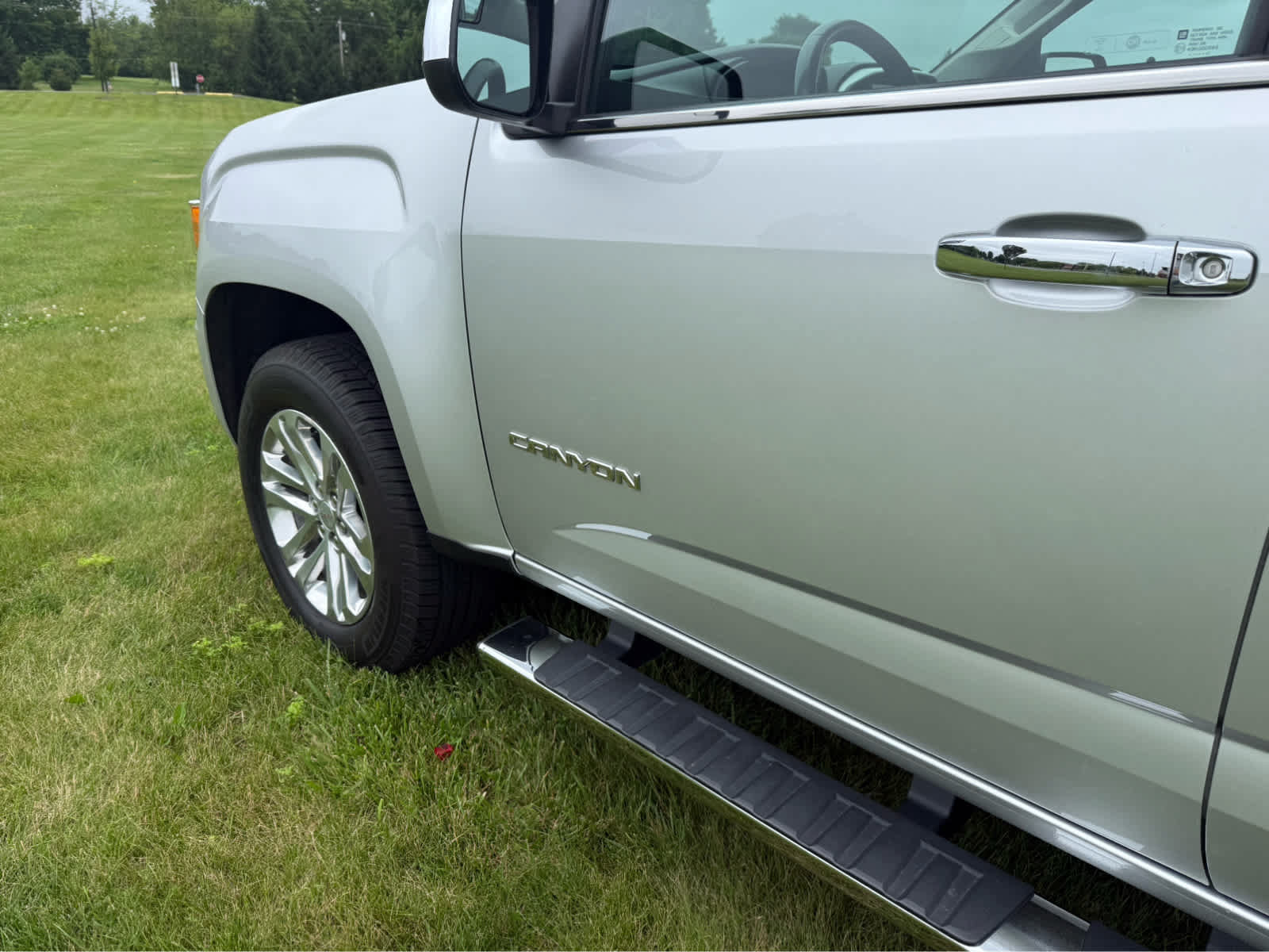 Used 2017 GMC Canyon SLT w/ Driver Alert Package AWD/4WD image 11