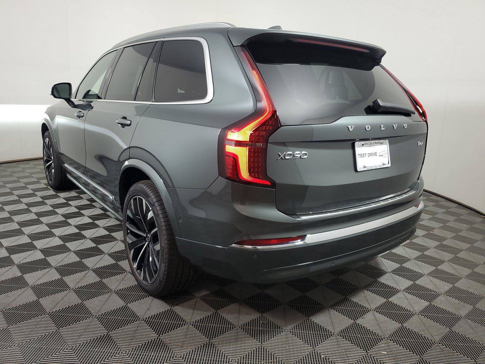 New 2027 Volvo XC90 B6 Ultra AWD/4WD image 4