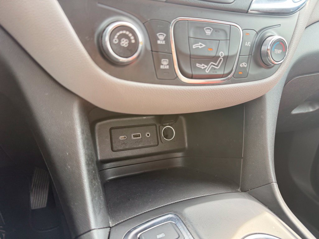 Used 2021 Chevrolet Equinox LT AWD/4WD image 18