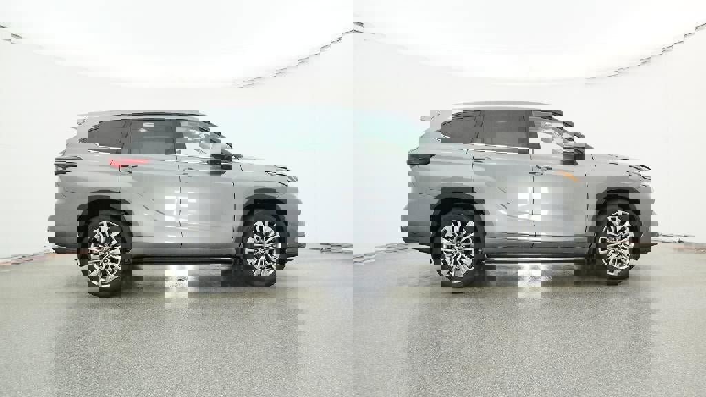 New 2026 Toyota Highlander Platinum image 27