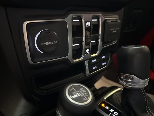 Used 2022 Jeep Wrangler Unlimited Sahara image 11