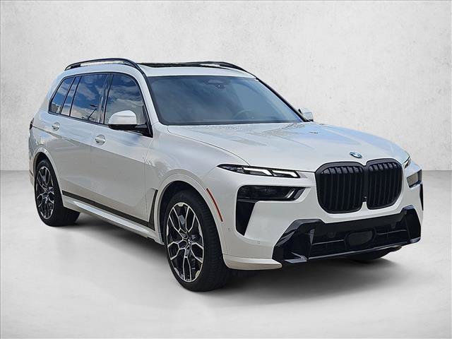 Used 2024 BMW X7 xDrive40i w/ Executive Package AWD/4WD image 3