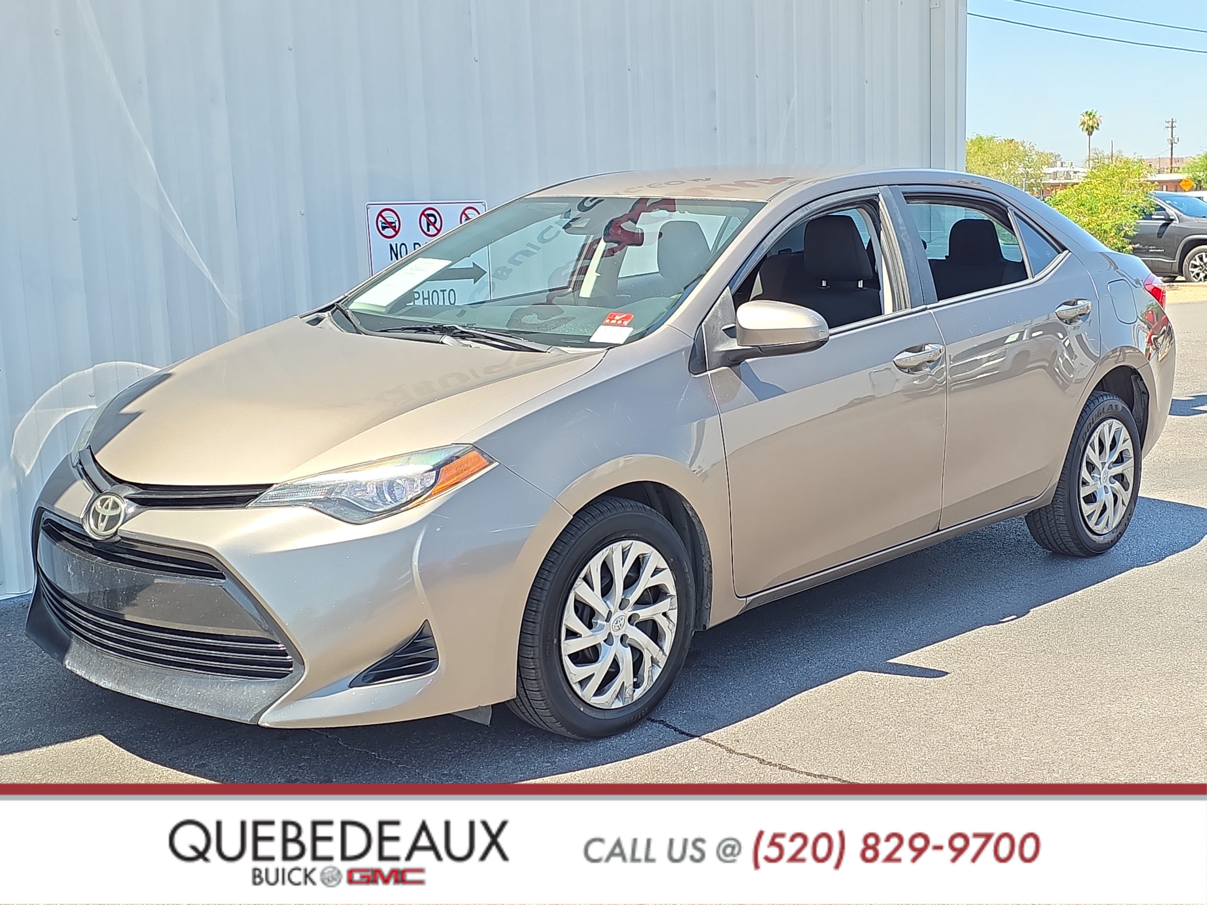 Used 2017 Toyota Corolla LE w/ Carpet Mat Package (TMS) FWD image 3