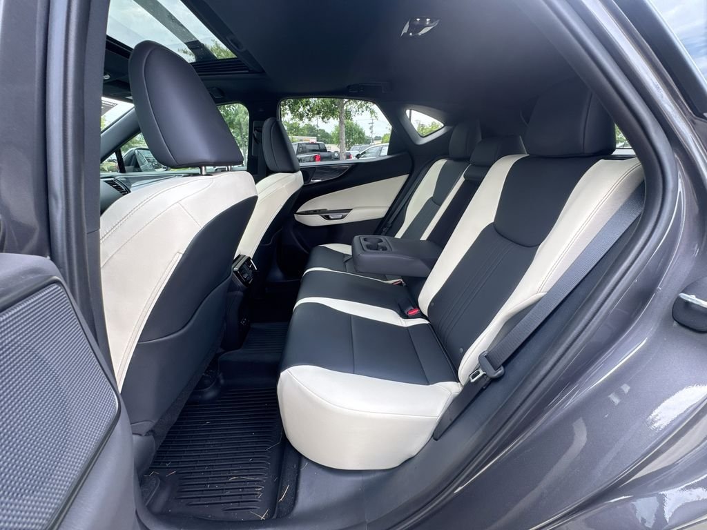 Used 2024 Lexus NX 250 FWD w/ Towing Package (2000 Lbs) image 32