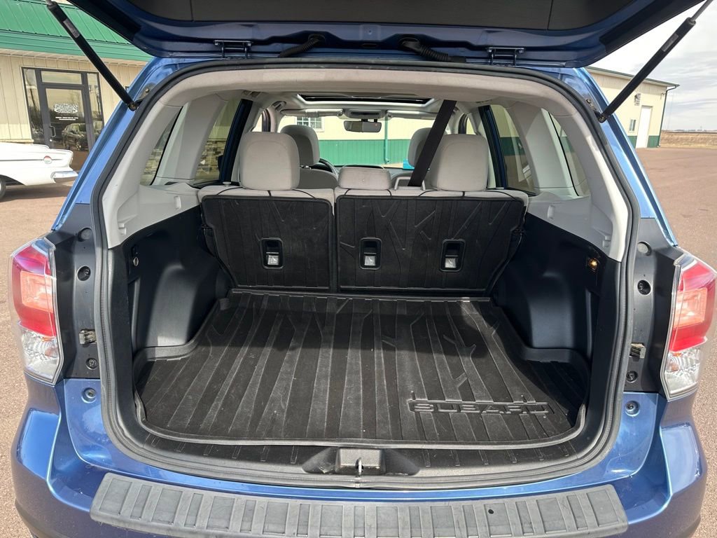 Used 2017 Subaru Forester 2.5i Premium w/ All-Weather Package image 27