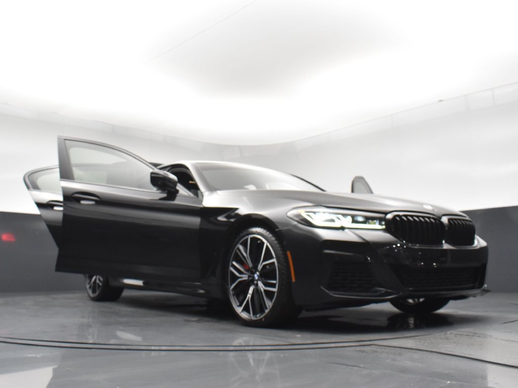 Used 2021 BMW 540i w/ M Sport Package RWD image 32