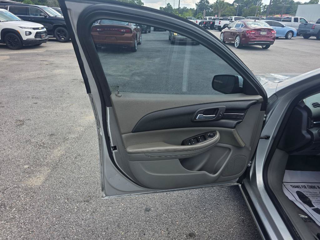 Used 2015 Chevrolet Malibu LT FWD image 6