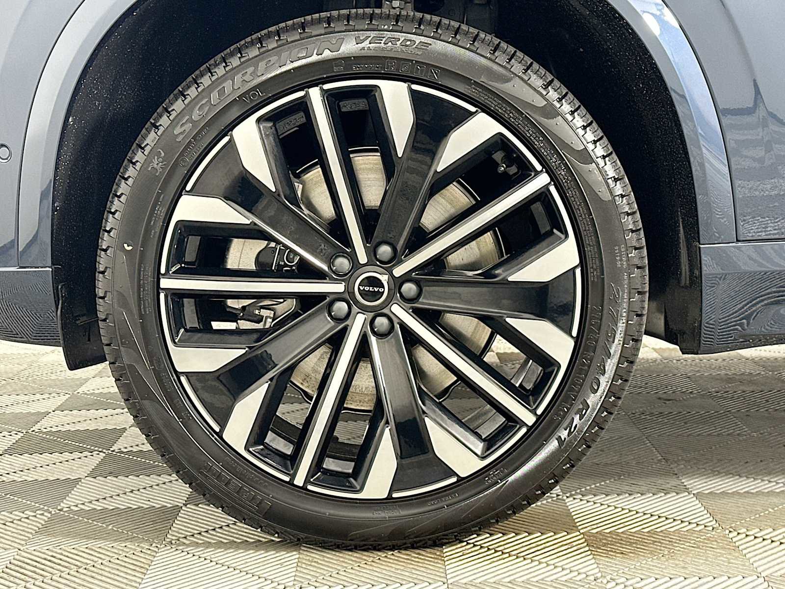New 2026 Volvo XC90 T8 Plus w/ Protection Package Premier AWD/4WD image 30