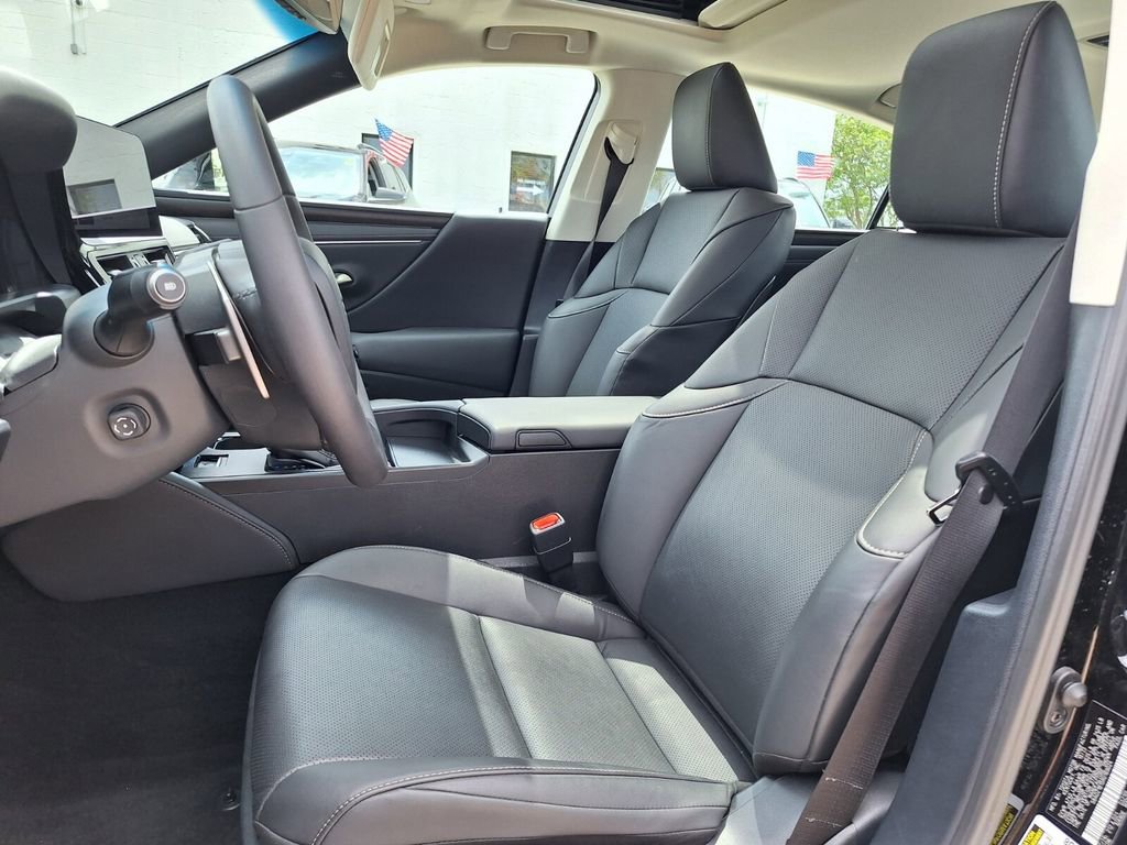 Used 2024 Lexus ES 350 w/ Premium Package image 15