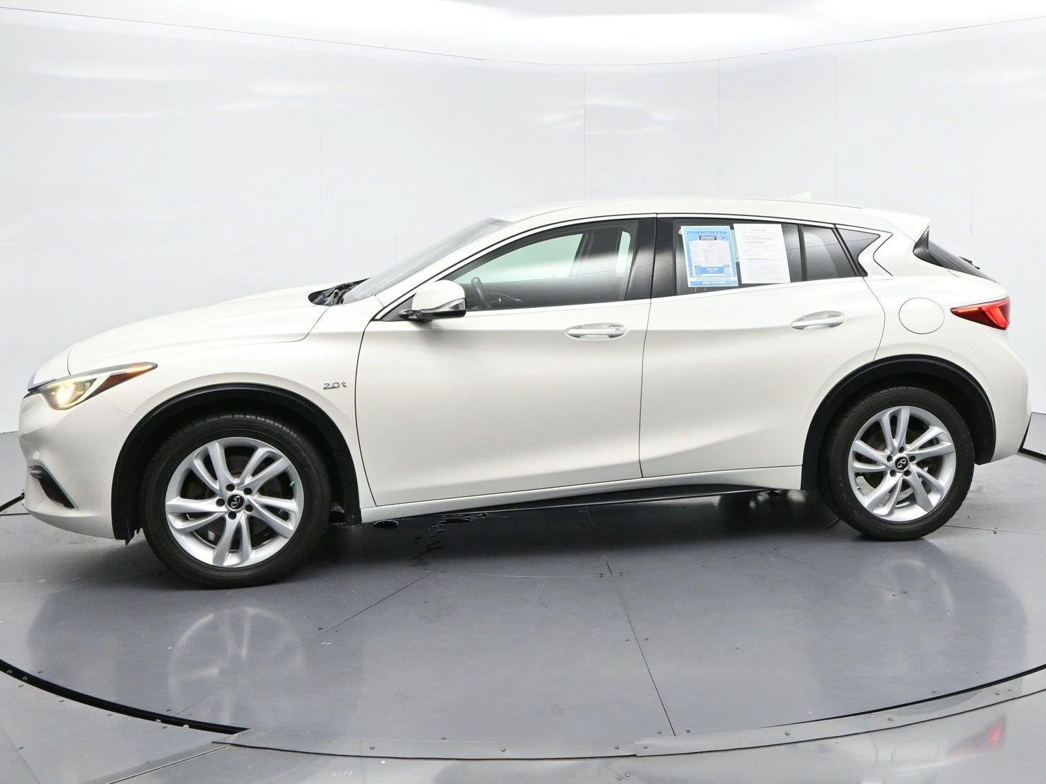 Used 2018 INFINITI QX30 FWD image 4