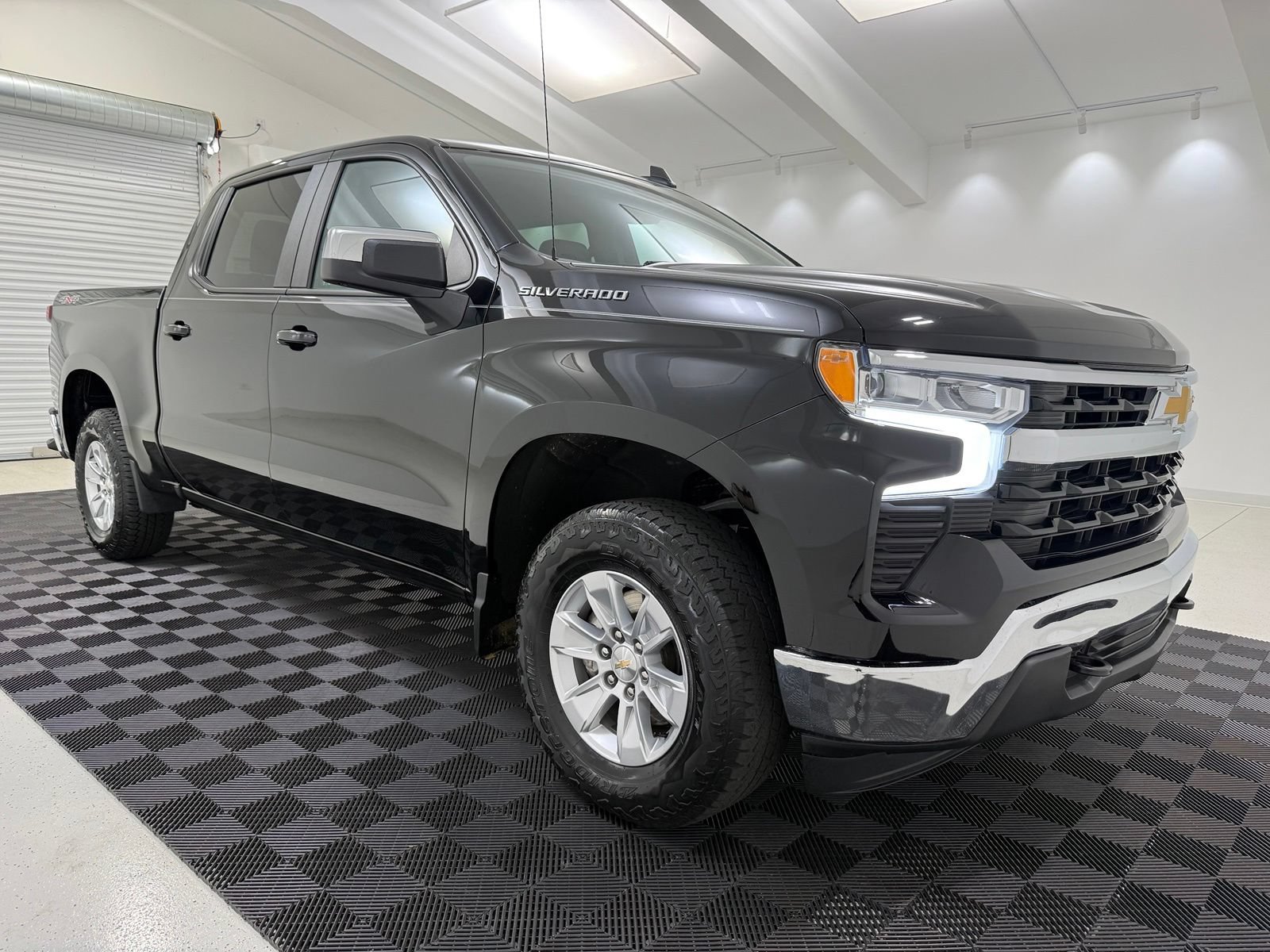 Used 2023 Chevrolet Silverado 1500 LT