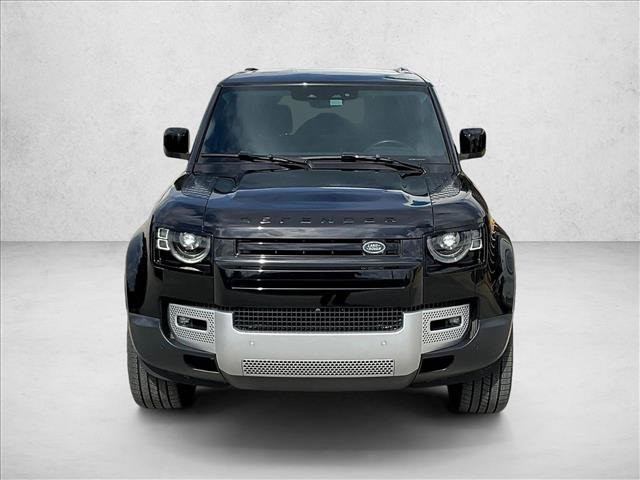 Used 2023 Land Rover Defender 110 SE AWD/4WD image 2