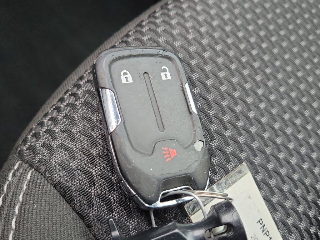 Used 2024 GMC Terrain SLE FWD image 31