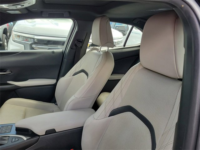 Used 2023 Lexus UX 250h FWD w/ Premium Package image 7