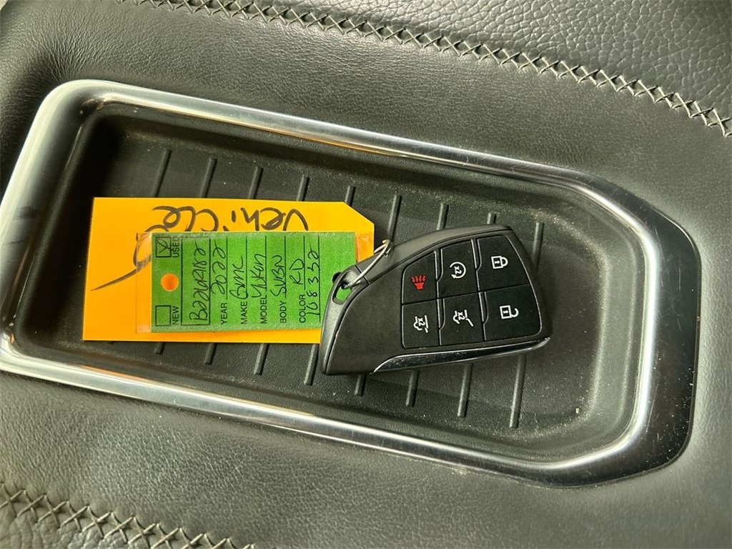 Used 2022 GMC Yukon XL Denali w/ Denali Ultimate Package image 12