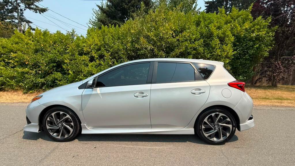 Used 2017 Toyota Corolla iM FWD image 7