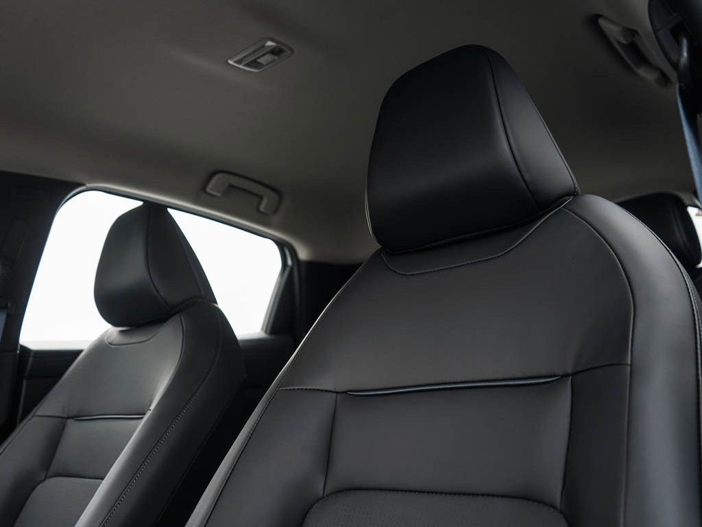 New 2026 Nissan Leaf SV+ w/ Illuminated Package image 18