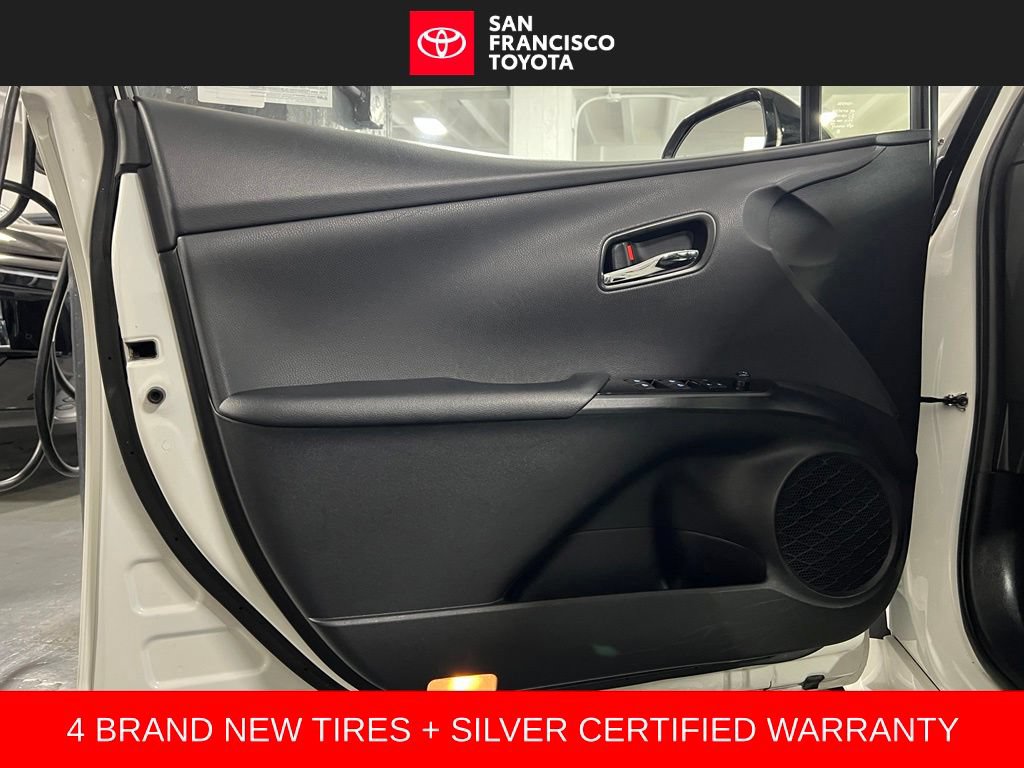 Certified 2017 Toyota Prius Prime Advanced FWD image 37