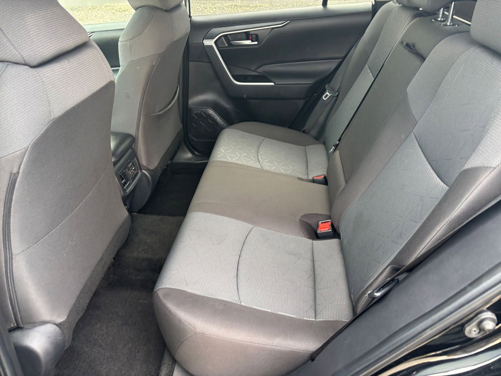 Used 2025 Toyota RAV4 XLE image 22