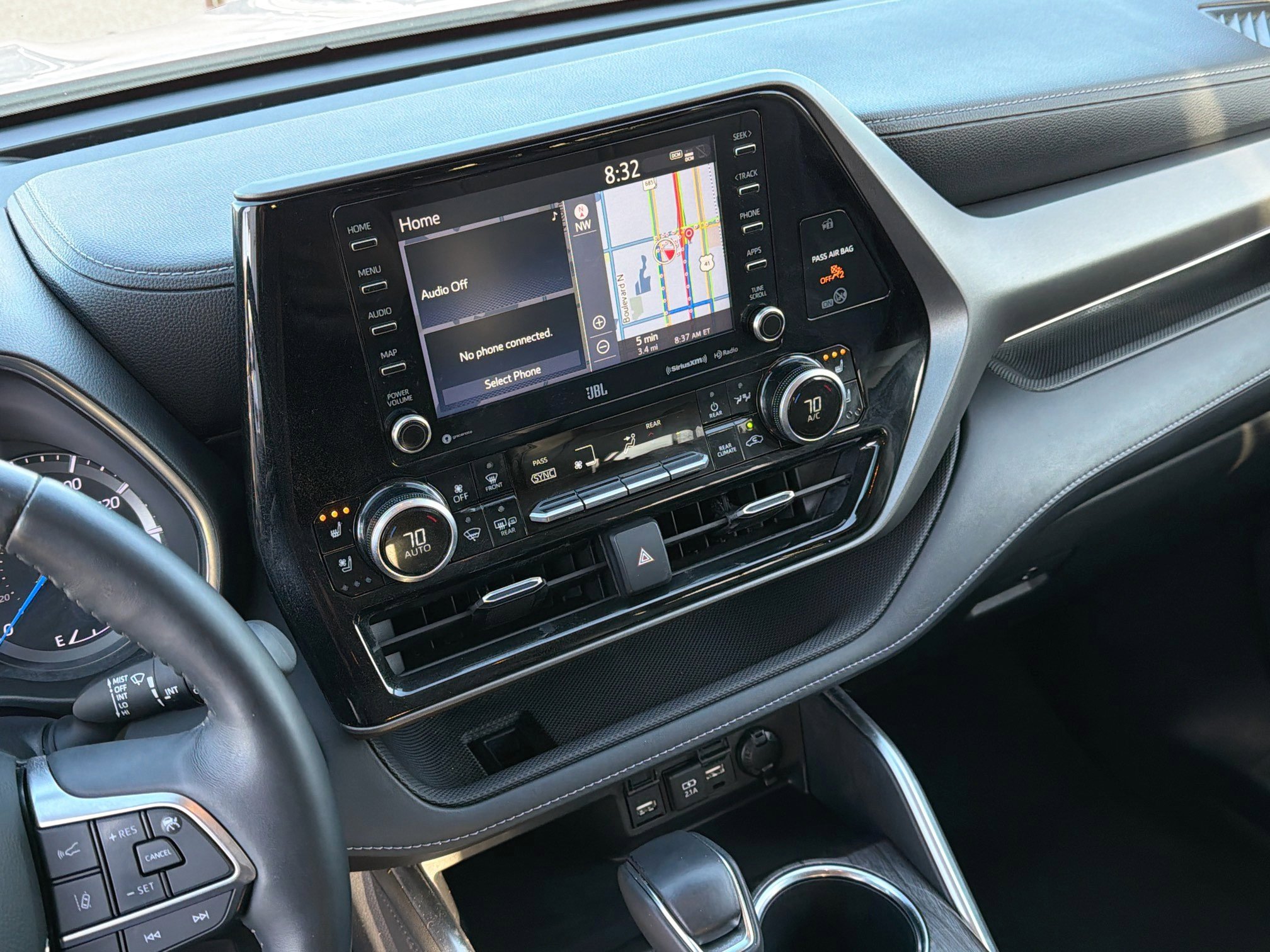 Used 2021 Toyota Highlander Limited image 28