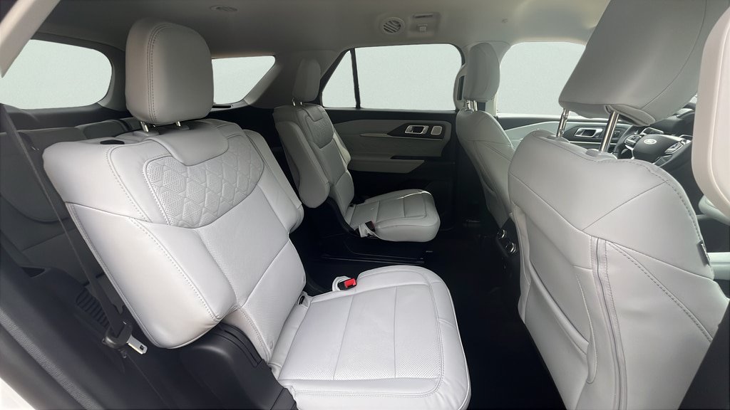 New 2026 Ford Explorer Platinum w/ LUX Leather Package AWD/4WD image 20