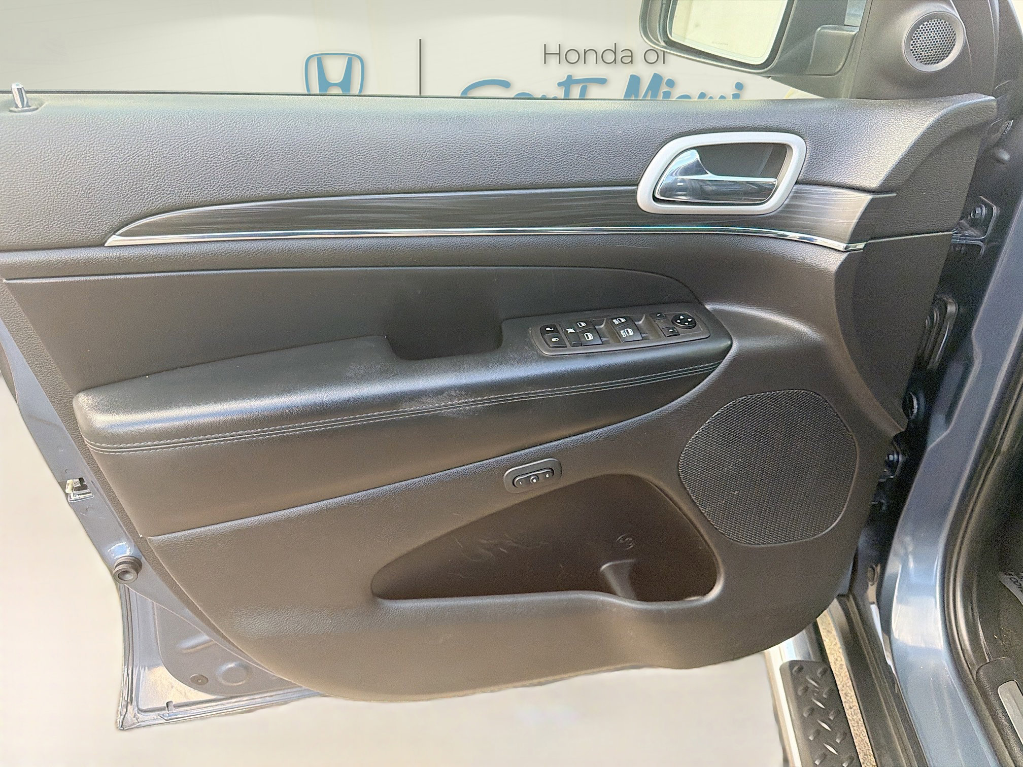 Used 2021 Jeep Grand Cherokee Limited w/ Sun & Sound Group RWD image 20