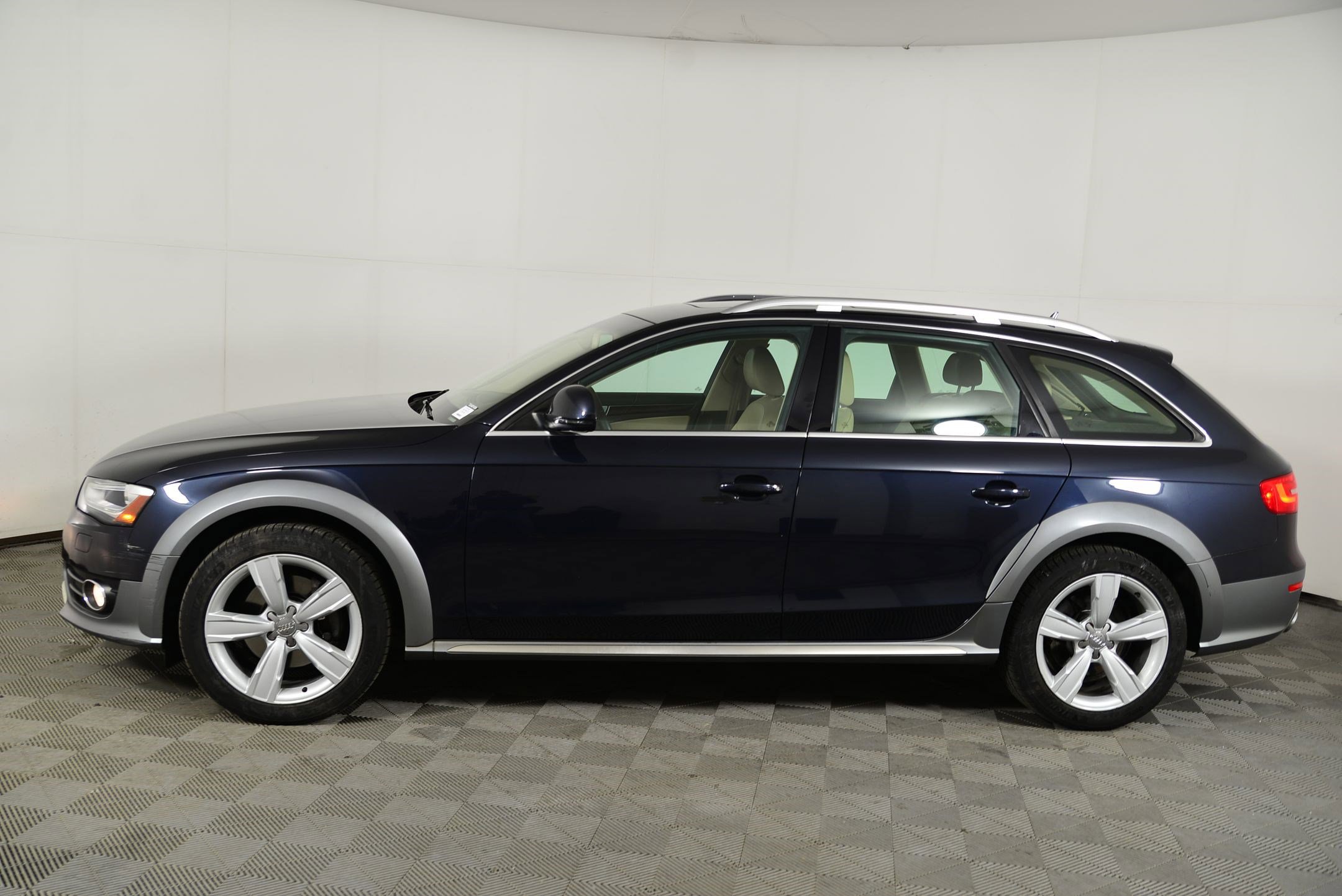Used 2014 Audi A4 Premium Plus image 2