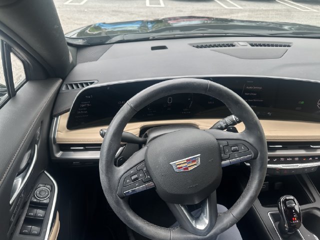 Certified 2024 Cadillac XT4 Premium Luxury FWD image 13