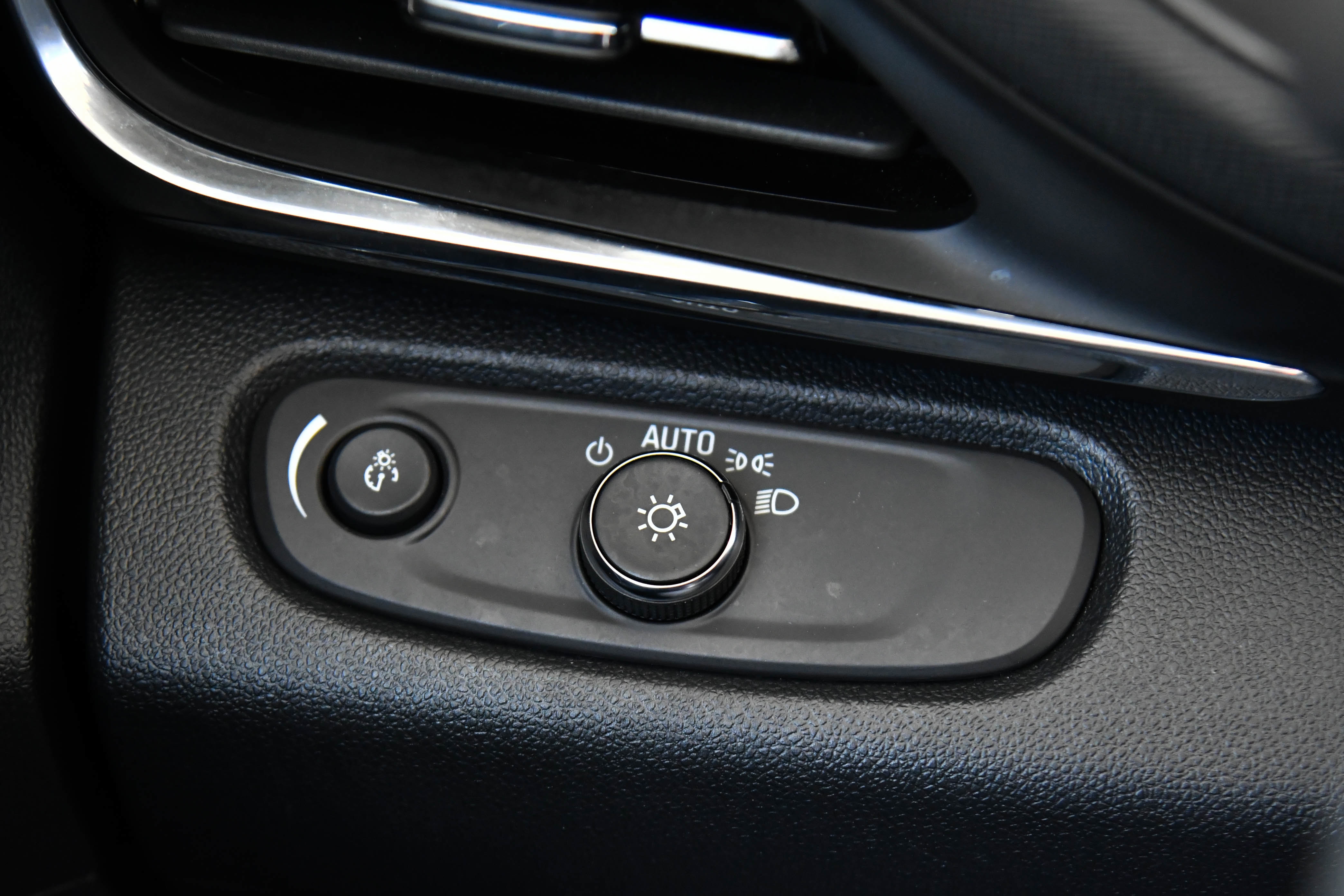 Used 2025 Buick Envista Preferred image 33