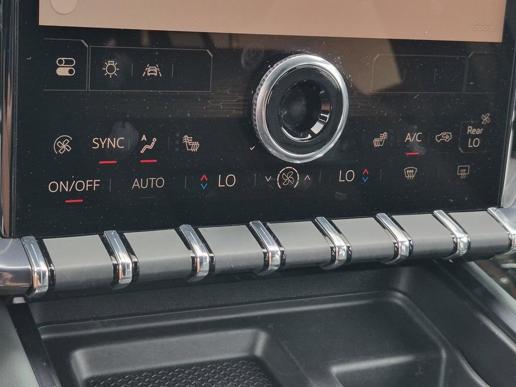 Used 2025 GMC Acadia AT4 AWD/4WD image 34