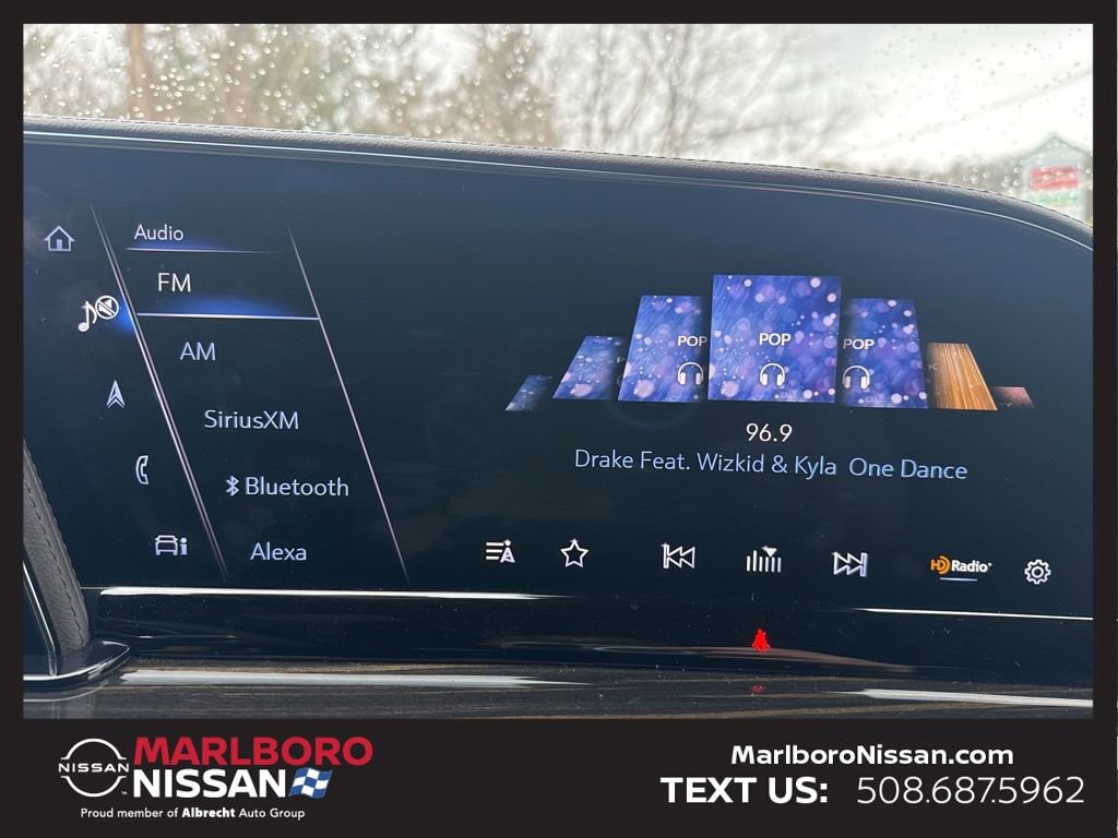 Used 2022 Cadillac Escalade Premium Luxury w/ Performance Package image 35