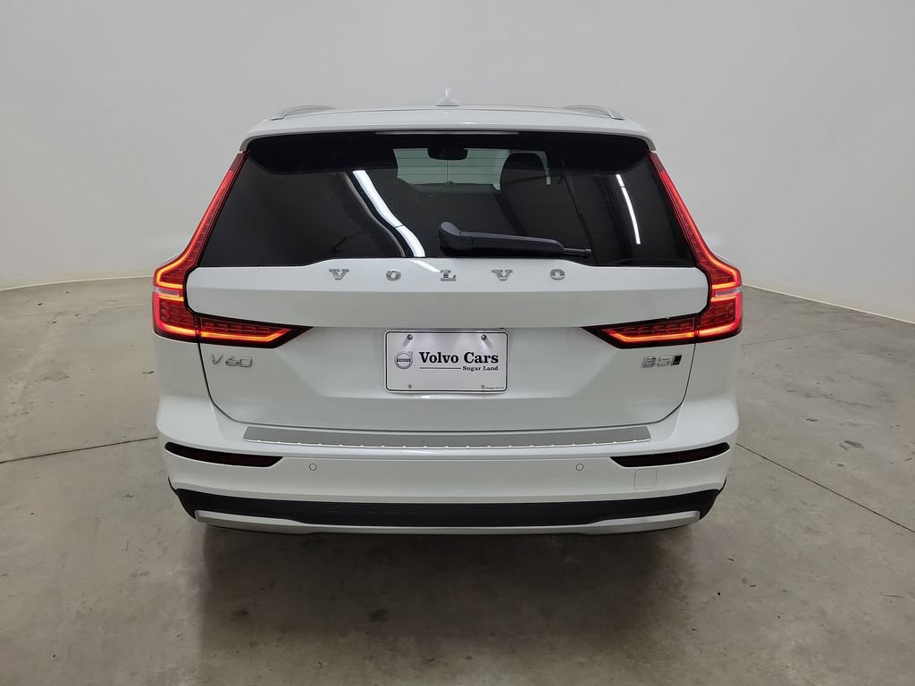 New 2026 Volvo V60 B5 Cross Country Ultra w/ Protection Package Premier AWD/4WD image 6