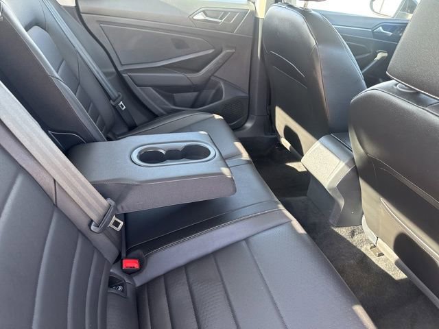 Used 2024 Volkswagen Jetta SE image 15