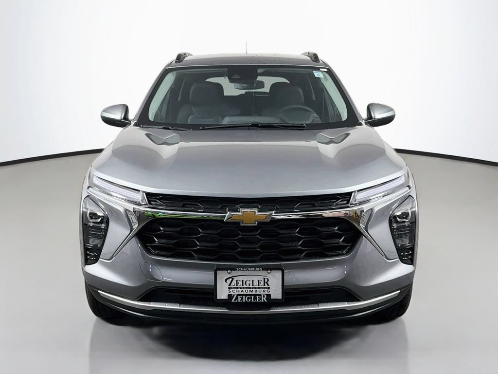 New 2026 Chevrolet Trax LT w/ Driver Confidence Package FWD image 2