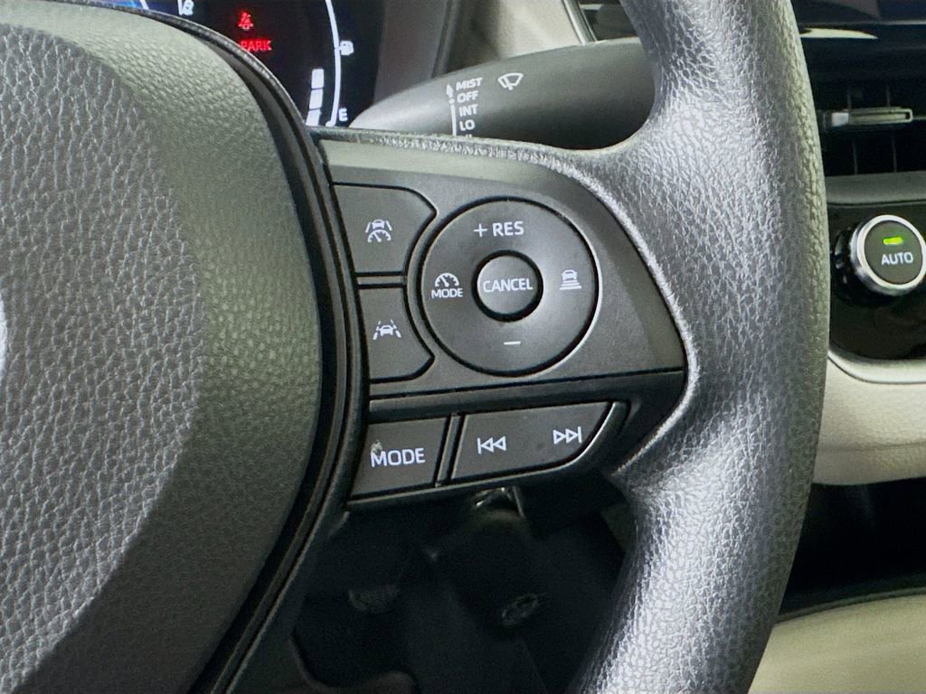 Used 2026 Toyota Corolla LE image 11
