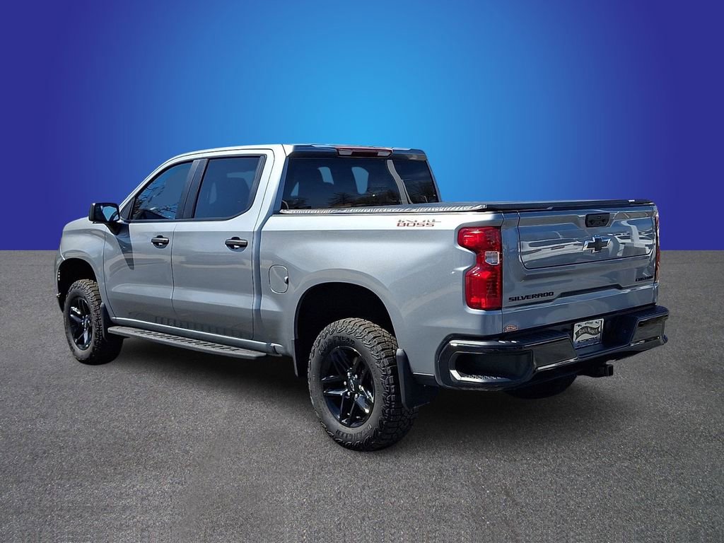 Used 2025 Chevrolet Silverado 1500 Custom Trail Boss w/ LPO, Dark Essentials Package image 6