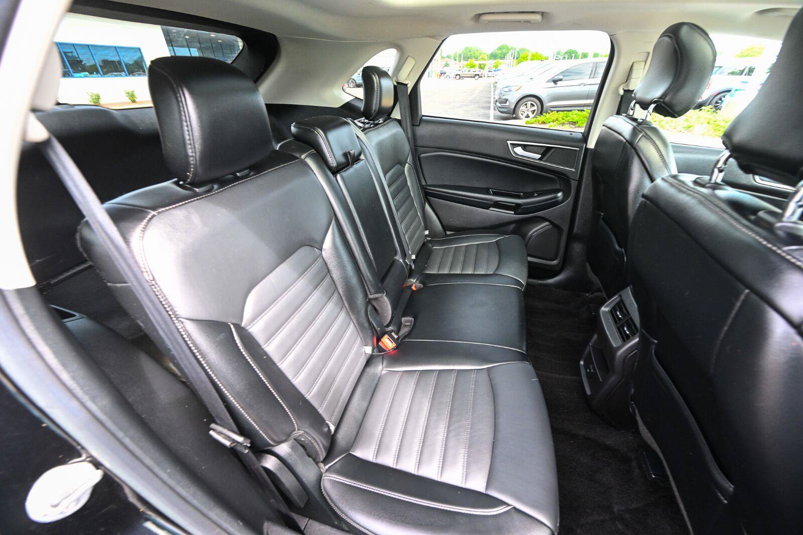 Used 2017 Ford Edge SEL w/ Canadian Touring Package AWD/4WD image 37