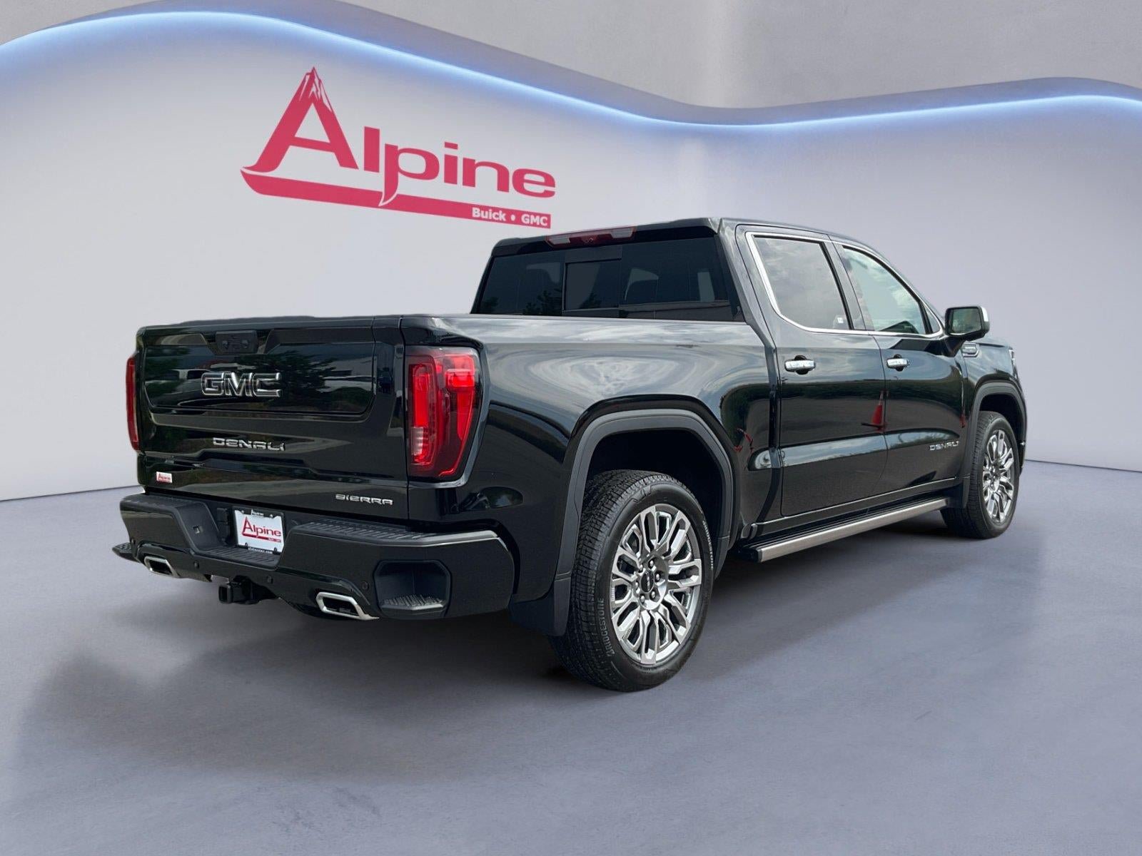 Used 2026 GMC Sierra 1500 Denali Ultimate AWD/4WD image 5
