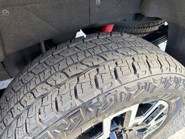 Used 2026 Chevrolet Silverado 2500 LTZ w/ LTZ Convenience Package image 29