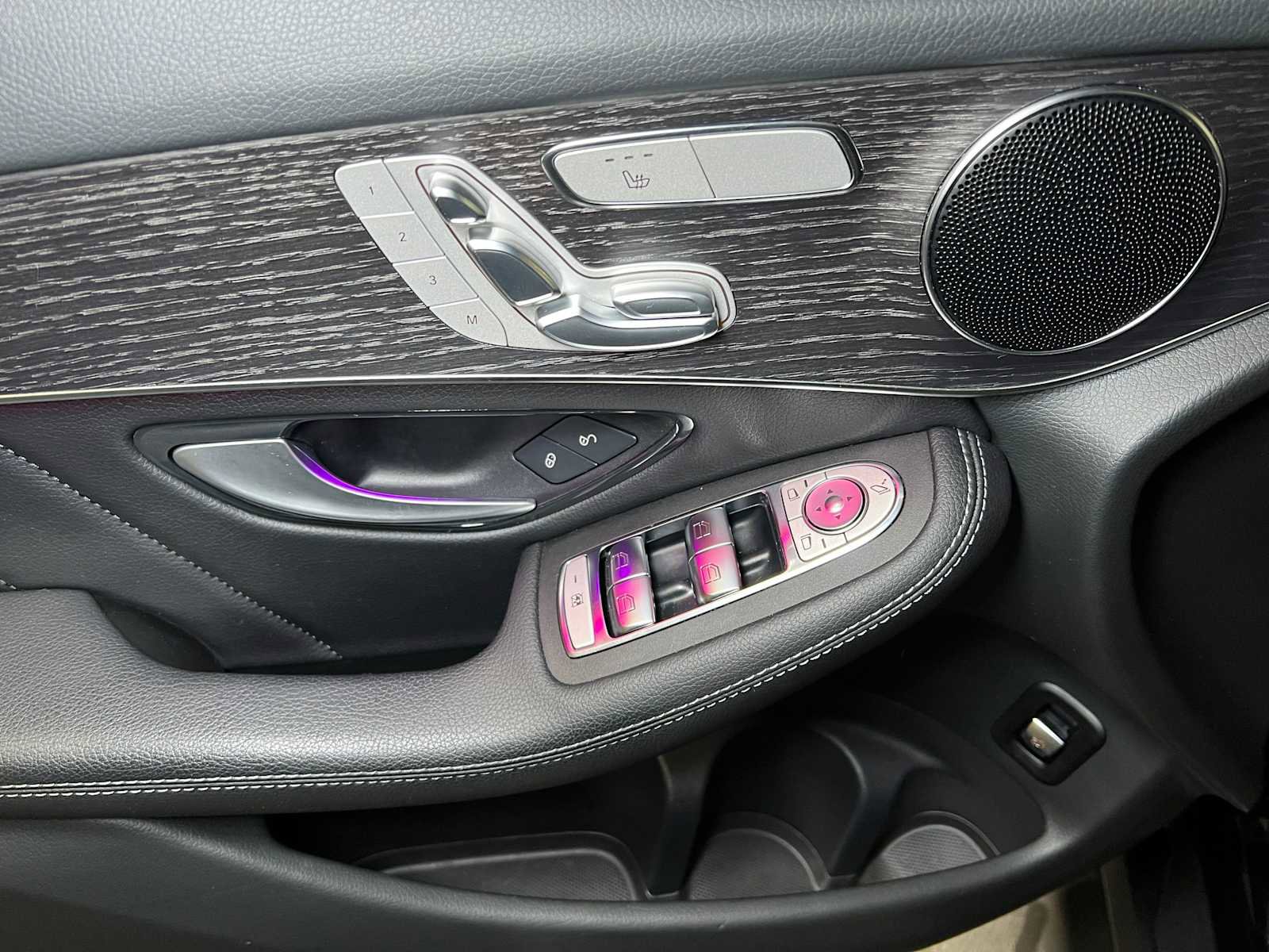 Used 2022 Mercedes-Benz GLC 300 4MATIC image 22