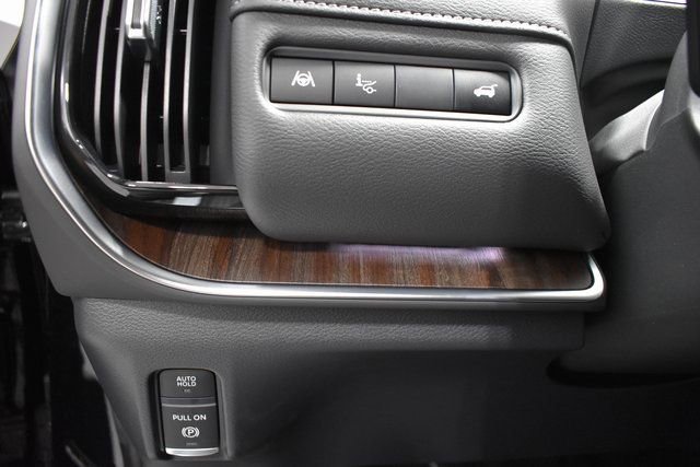 New 2026 Nissan Armada SL w/ Captain's Chari Seat Package image 18