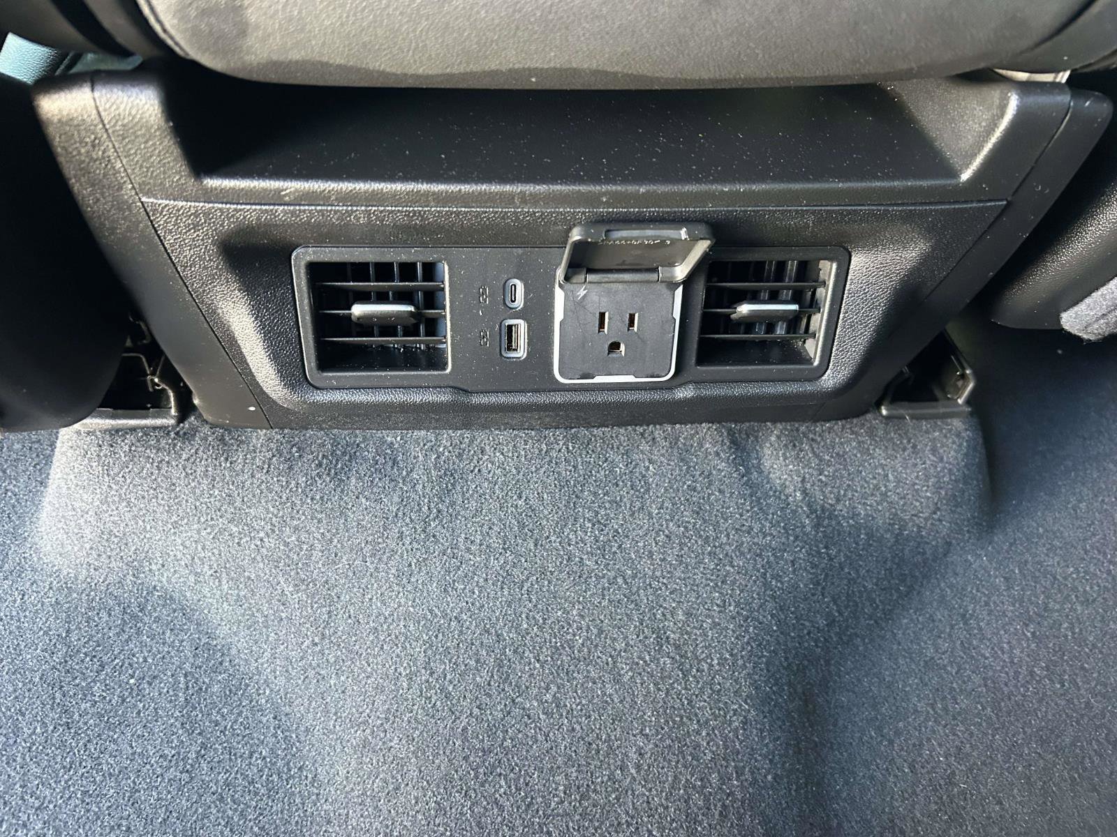 Used 2025 GMC Sierra 1500 SLT AWD/4WD image 15