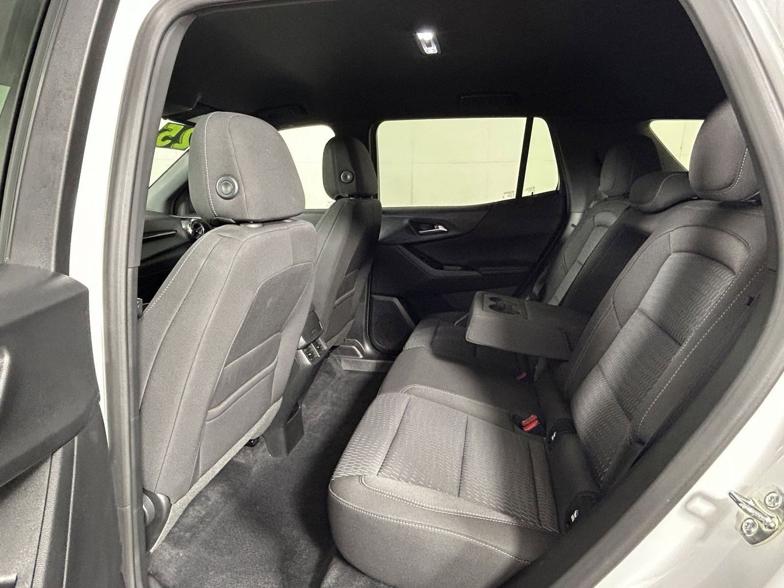 Used 2025 Chevrolet Equinox LT image 19